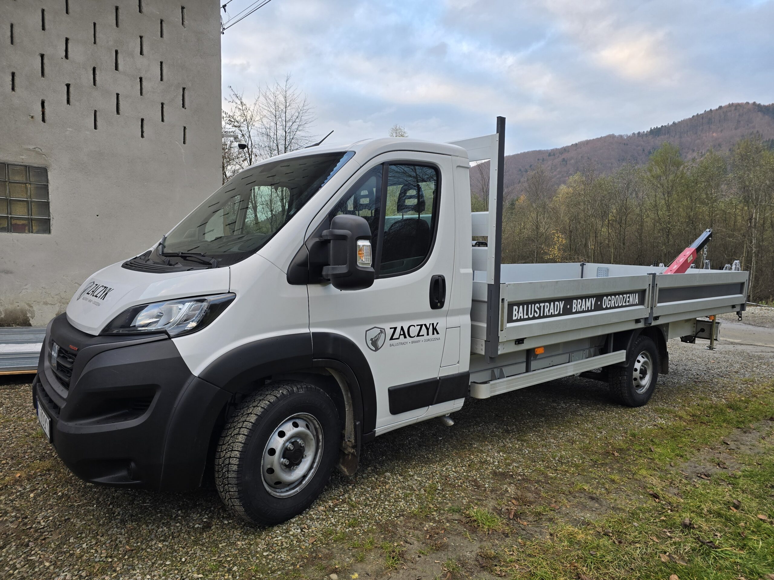 OKLEJANIE SAMOCHODÓW